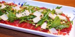 Carpaccio med ruccola og parmesan